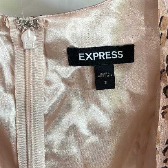 Express cream leopard print dress. - Picture 3 of 4